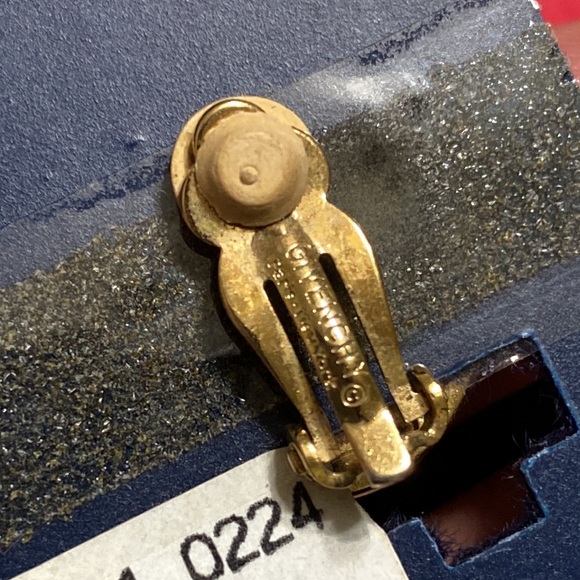 🖤Vtg💕GIVENCHY green stone clip earrings - Picture 7 of 17